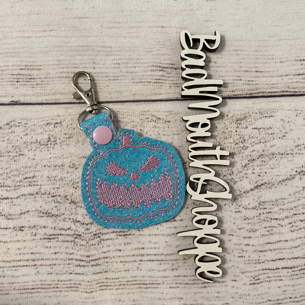 *Bumble Stitch Spoopy Pumpkin in Sweet Tooth Jack O Lantern Keychain Purse Charm